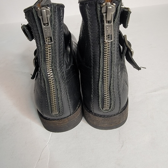 Frye Boots 6.5 Tyler Engineer Leather Booties Black Goth Punk Buckles Moto - Picture 4 of 10